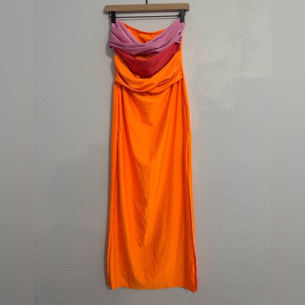 NWOT Colorful Strapless Women's Summer Dress